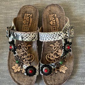 L'Artiste Spring Step Kindness Slide Sandals